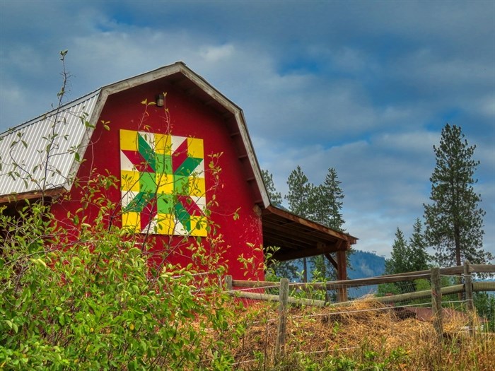 A quilt block on a barn located on the North Okanagan Shuswap Barn Quilt Trail.