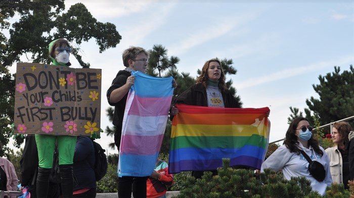 Counter-protestors gathered in Kelowna to stand up against transphobic march. 