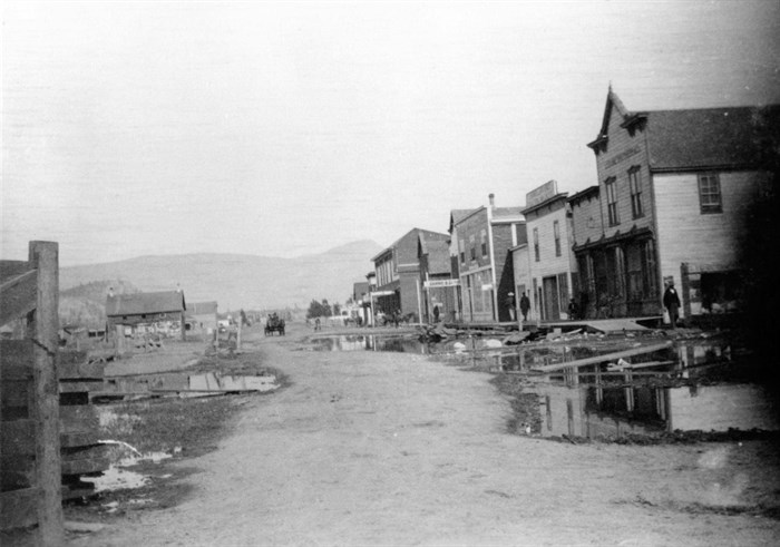 Bernard Avenue in the 1900s. Shared by Steven James on the 'Old Kelowna' Facebook group.