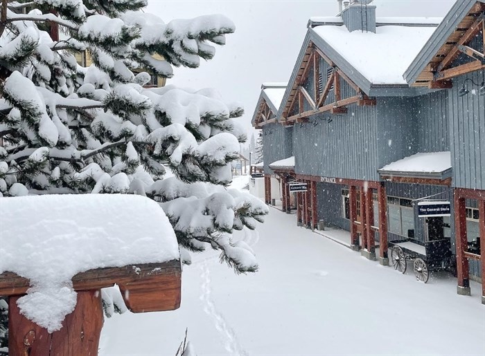 Apex Mountain Resort shared an image on its Facebook Page showing the resort covered in 30cm of snow. 