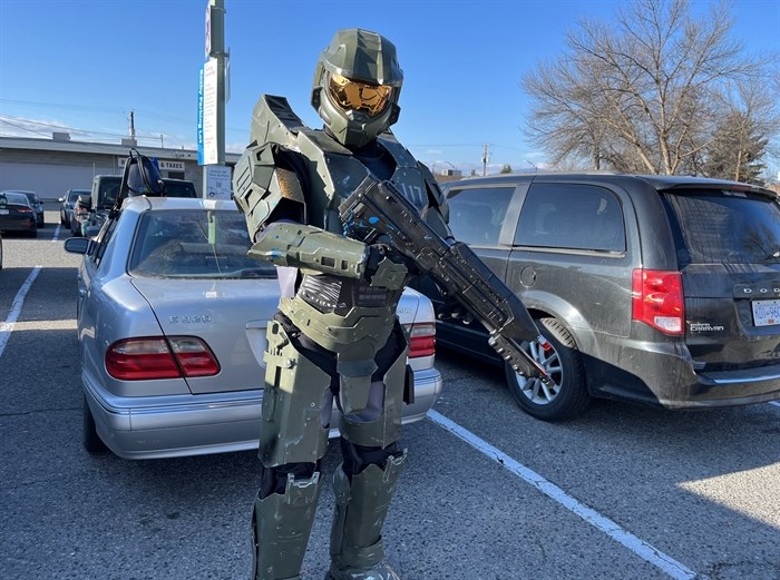 Scott Burke kitted-out as Halo's Master Chief.