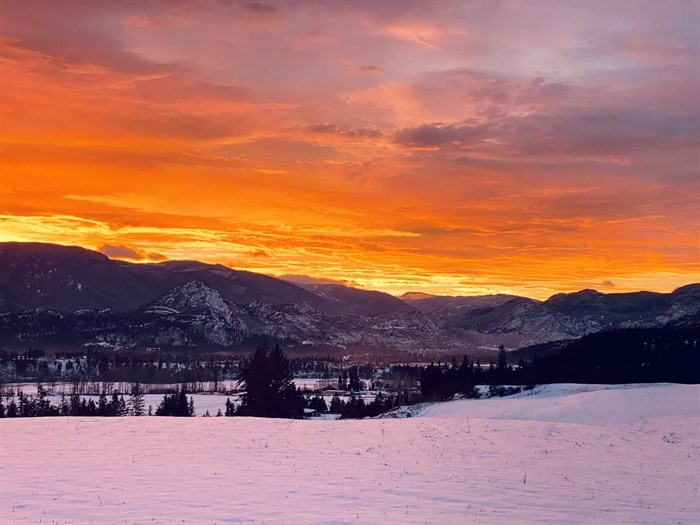 A sunset over Barriere was captured on camera.