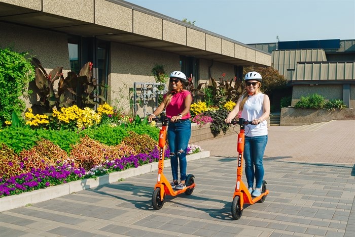 Neuron Mobility E-scooter riders