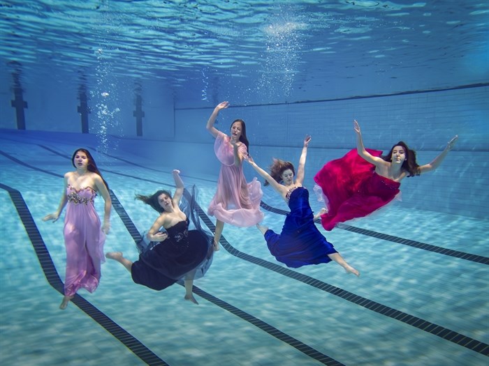 Kamloops synchronized swimming group in an underwater photo shoot by Bonnie Pryce. 