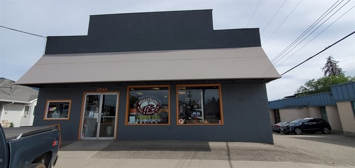 Armstrong Wine & Brew store entrance