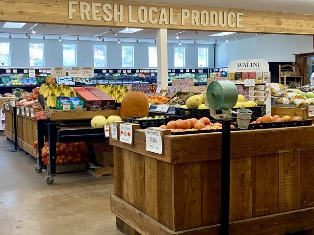 Swan Lake Market produce section