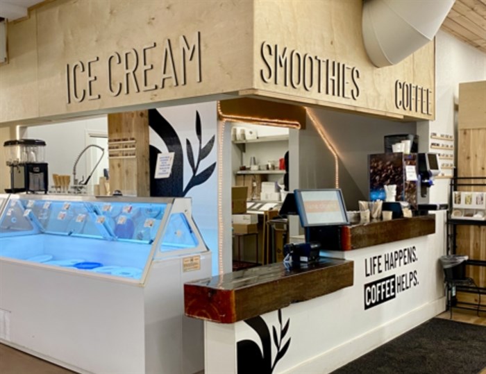 Swan Lake Market's Coffee, Smoothies and Ice Cream stand