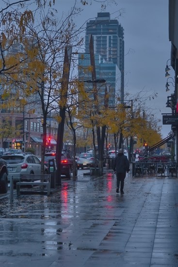 An early rainy morning in downtown Kelowna has a dreary look. 