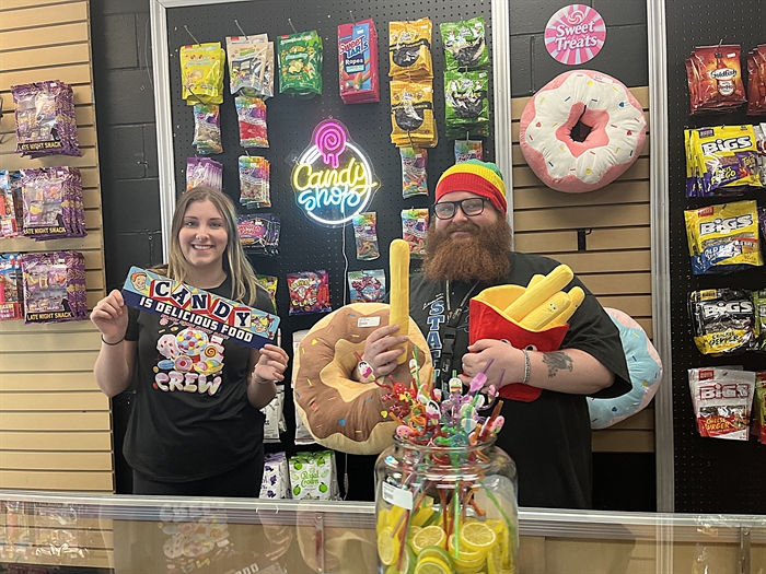 Everyone loves candy': Retro candy shop opening in Kamloops | iNwine