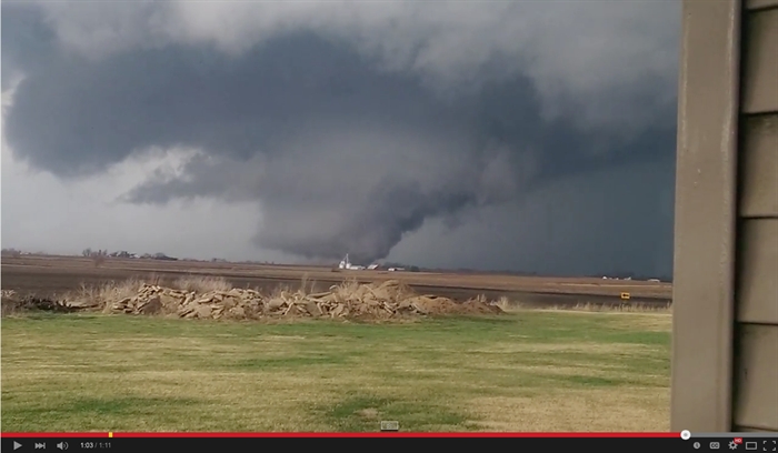 Terrifying video of huge Illinois tornado | iNFOnews | Thompson ...