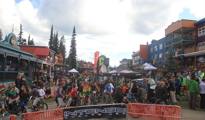 Elite pro riders at Silver Star this weekend, iNFOnews