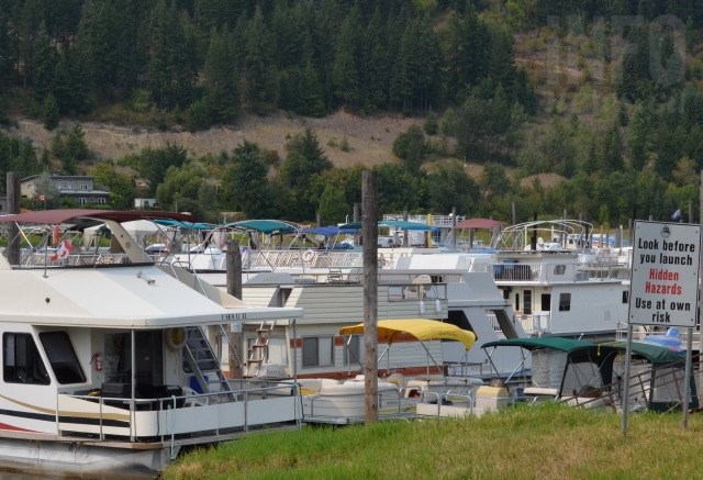Prior to renting a house boat, visitors must participate in an orientation and sign a rental safety checklist put out by Transport Canada. 
