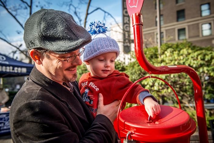 Salvation Army Christmas Kettle Campaign kicks off in the Okanagan -  Okanagan