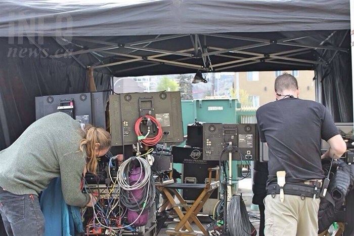 Because the set changes are frequent, it means those in charge of the film are moving their tent from place to place, bringing their equipment with them wherever they go. 