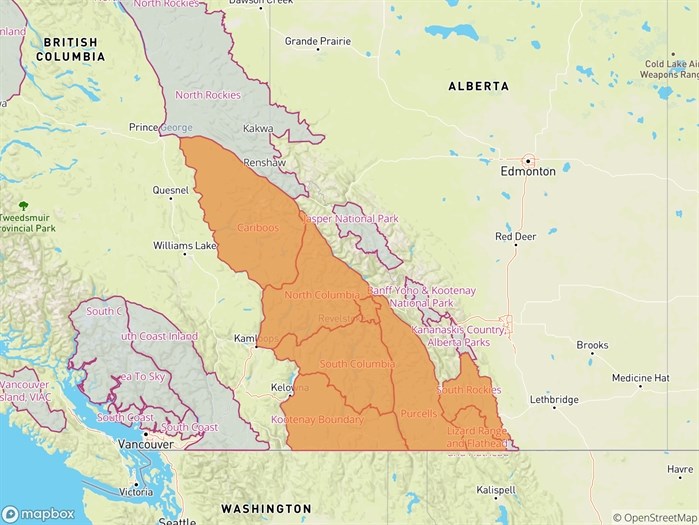 The area covered by the avalanche warning is in orange.