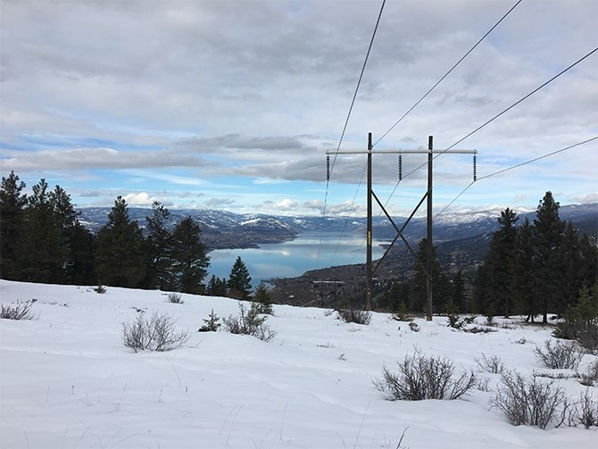 A reader-submitted photo of a similar vantage point on Campbell Mountain compares the scene on Canada's 1954 $100 banknote with the view today.