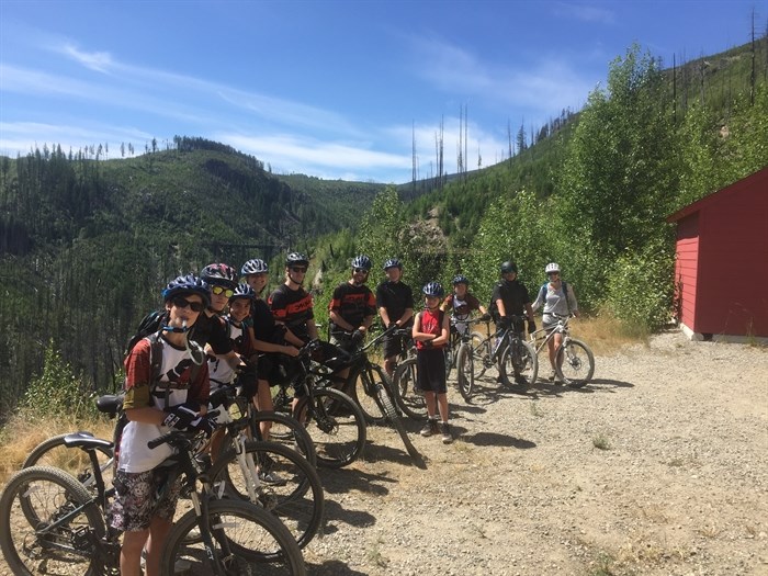 A group ride with Live to Ride.
