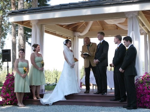 Many couples choose The Okanagan Golf Club as their destination, and local wedding location.
