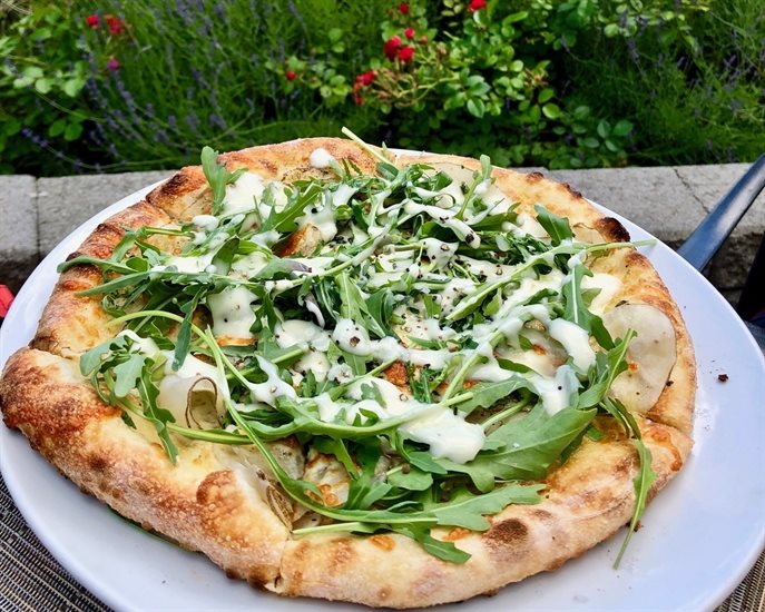 Pizza amongst the vines at Terrafina at Hester Creek by Raudz