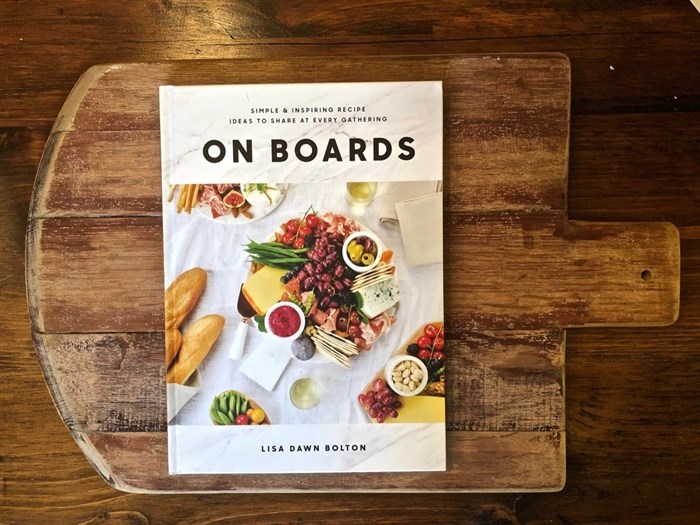 On Boards, Simple Inspiring Recipe Ideas to Share at Every Gathering - Lisa Dawn Bolton,  Appetite by Random House