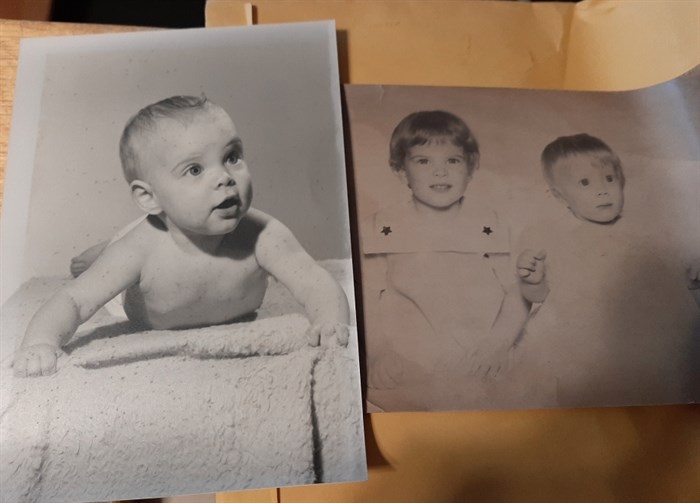 This photo shows two of Harbidge's cousins when they were babies.