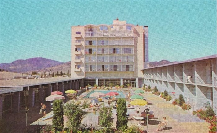 The Capri pool, from a late 1960's post card.