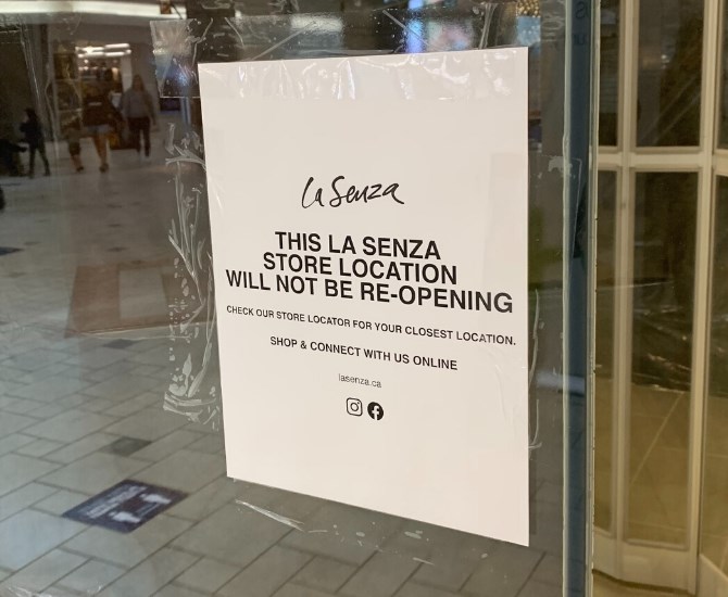A notice posted at the front of the Lasenza store in Aberdeen Mall.
