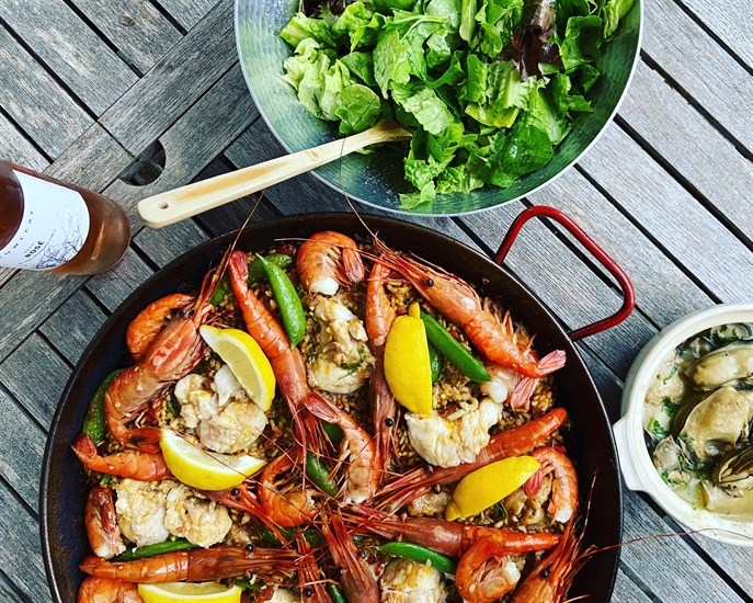A delicious Paella featuring beautiful sustainable Ocean Wise seafood paired with B.C. Rosé is a perfect summer dish.