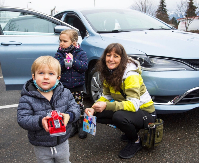 Shuswap single mom wins car just in time for Christmas | iNFOnews | Thompson-Okanagan's News Source - Vimarsana News