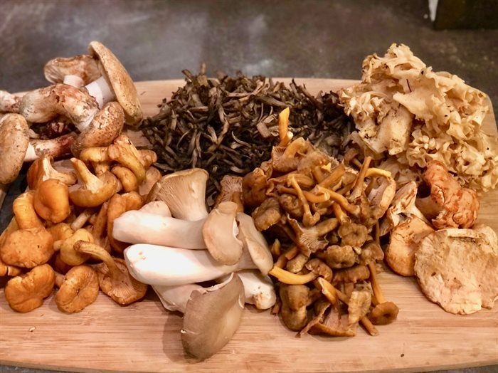 The special box options offer a wild range of mushrooms in season.