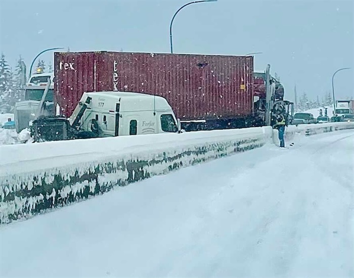 Crash closes Coquihalla Highway between Merritt and Hope ...