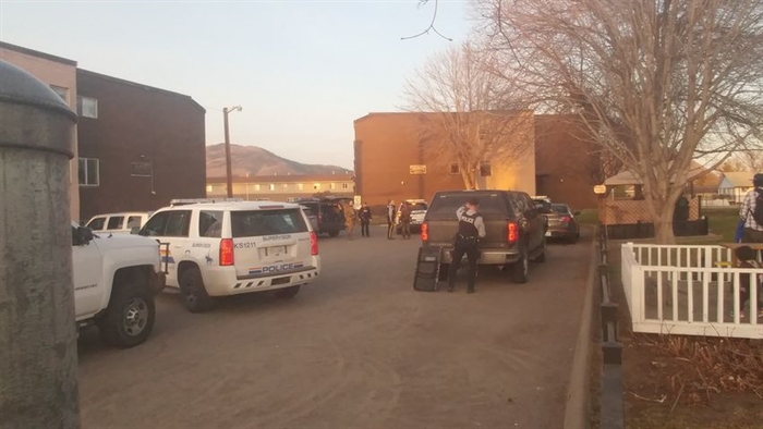 Armed, distraught Kamloops man taken to hospital | iNFOnews | Thompson-Okanagan's News Source - Vimarsana News