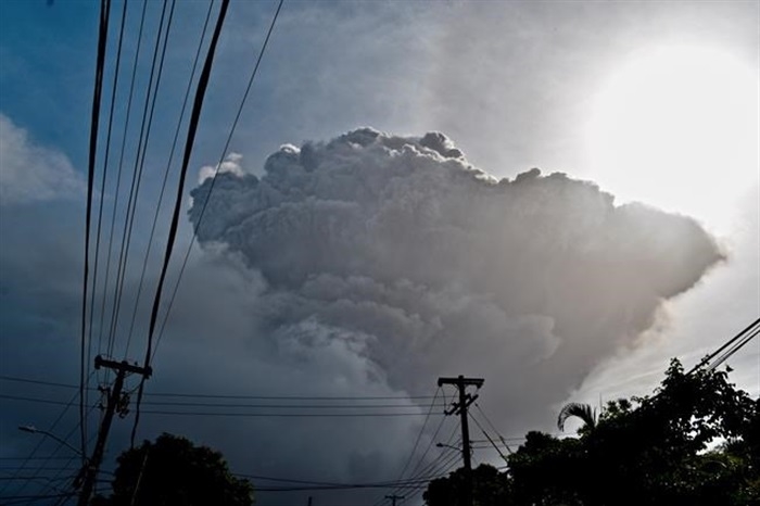 Download Ash-covered St. Vincent braces for more volcanic eruptions ...