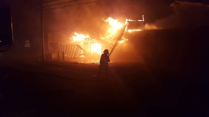 Oliver fruit stand goes up in flames | iNFOnews | Thompson-Okanagan's News Source - Vimarsana News