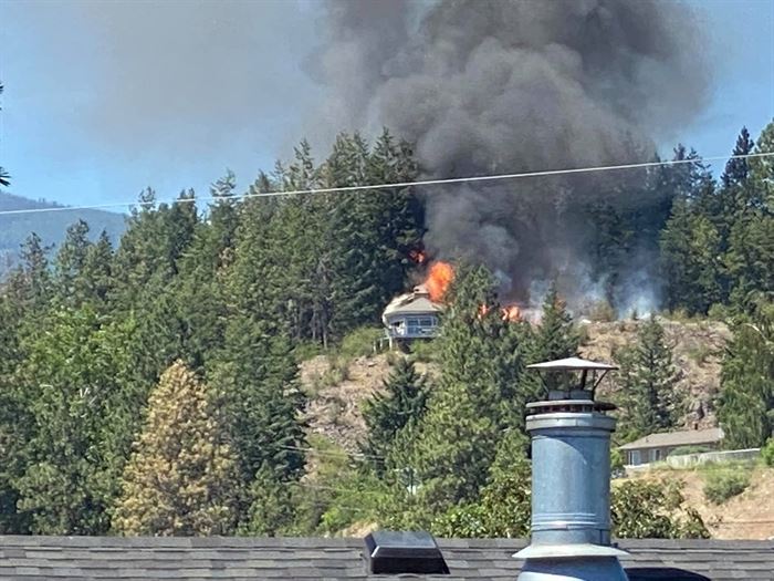 Update House Fire In Peachland Now Mapped At 9 Hectares Being Held Infonews Thompson Okanagan S News Source