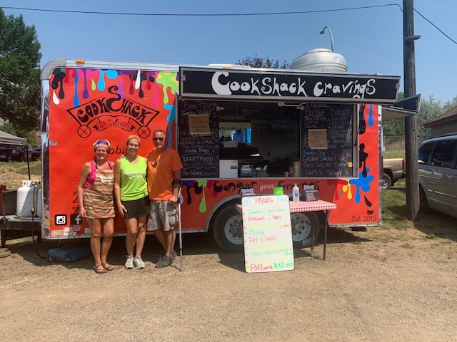 Food truck gives back to wildfire evacuees at Kamloopa Arbour ...