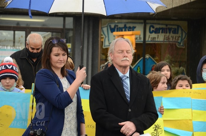Vernon Mayor Victor Cumming during a moment of silence to honour the people of Ukraine.