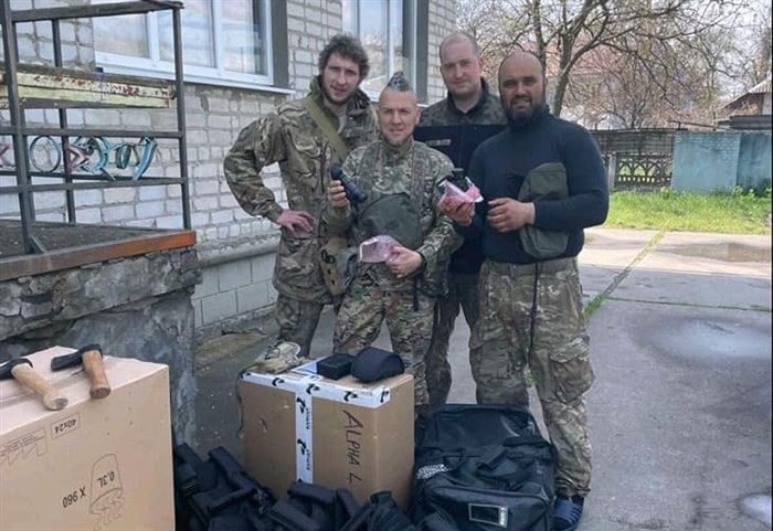 Mieszkaniec Kelovny wraca z Polski po dostarczeniu sprzętu wojskowego na Ukrainę |  iNFNews