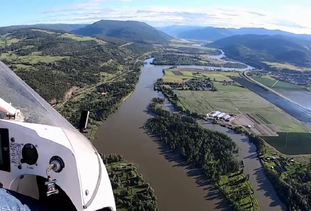 In Video Kamloops Pilot Provides Aerial View Of Rivers Approaching