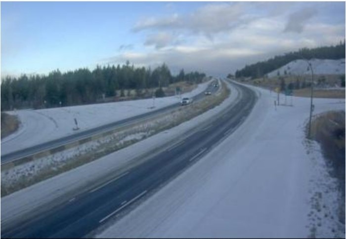 Hwy 5 at Comstock Rd, about 15 km south of Merritt, looking north.