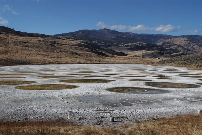 kllilx’w (Spotted Lake), located seven kilometres west of sw?iw?s (Osoyoos) in syilx homelands, on Oct. 27, 2022. 