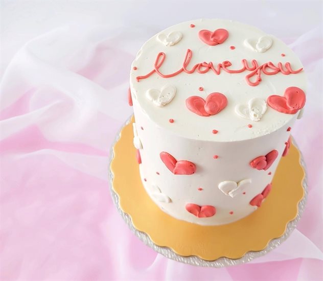 Valentine themed cake at Flour&Cake bakery in Kelowna. 