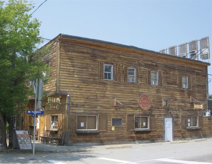 The Midway Hotel is located at 607 Fifth Avenue in Midway, BC. 