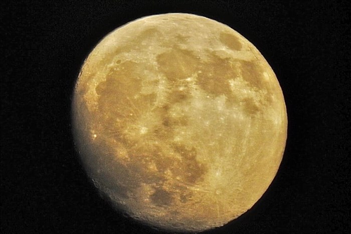 A Kaleden photographer captured June's full Strawberry Moon from White Lake Road. 
