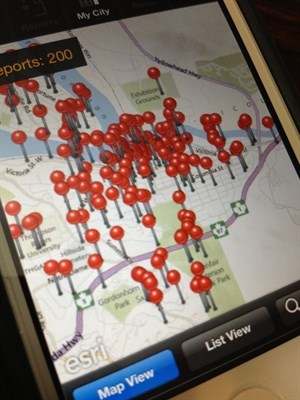 A view of the mapped issues reported through the myKamloops app.