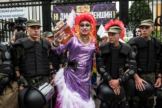 Thousands Hold Gay Pride March In Ukrainian Capital Of Kyiv Infonews Thompson Okanagans