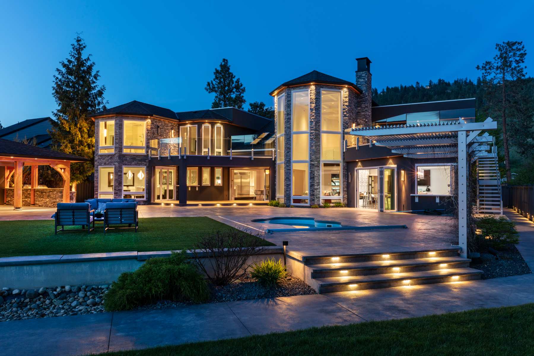 In Photos This Okanagan Luxury Home Could Be Yours At Auction But It