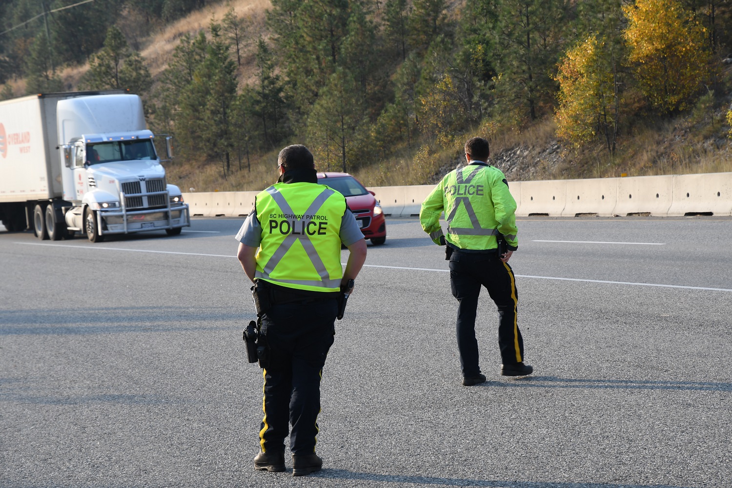 More Than 100 Drivers Pulled Over For Speeding Past Staged Tow Truck Rcmp Infonews