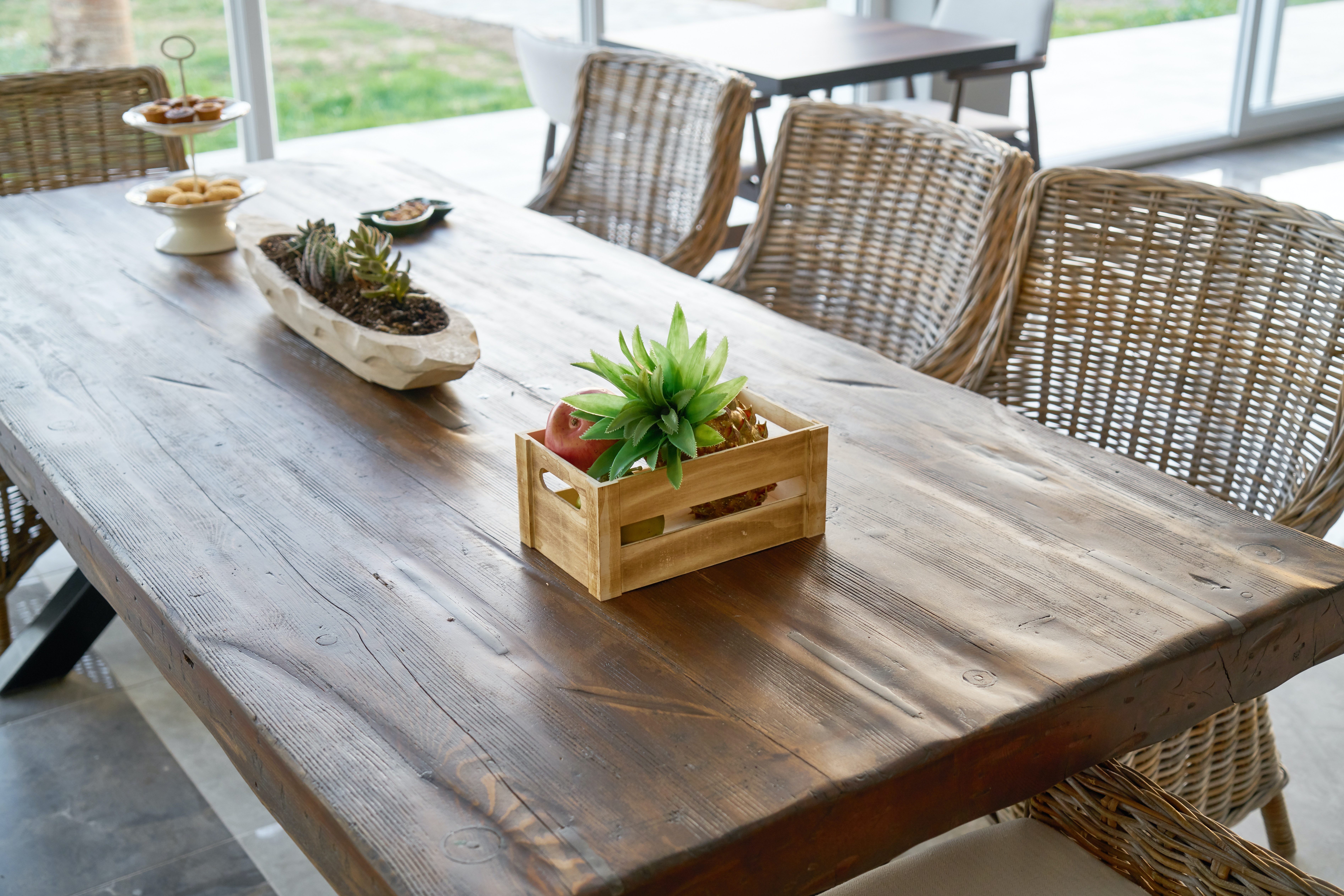 Сон стол деревянный. Пустой стол. Wooden Table. Brown Wood Table. Wooden Table ифпкщгте.